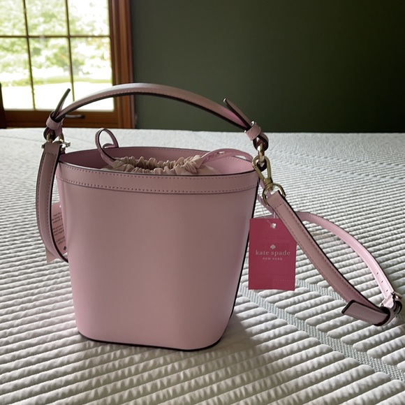 Kate Spade small bucket bag pippa flock party. - Picture 2 of 5
